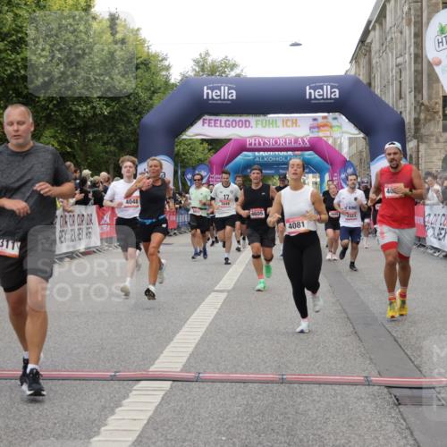 06.09.2026 - CURREX Alsterlauf Yannick Fuchs http://msf.ph/oto/10115652 06.09.2026 09:58:56 Ziel 2065, 2244, 2649, 2711, 3049, 3078, 3203, 3313, 3323, 3765, 4048, 4080, 4081, 4299, 4605, 4779, 5099, 5100, 5557, 5661, 6064, 6065, 6311, 8051, 8265 meine-sportfotos.de