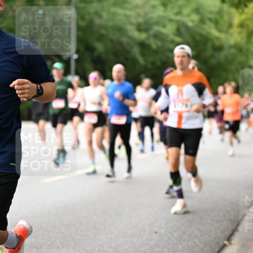 06.09.2026 - CURREX Alsterlauf Dr. Thomas Lammeyer http://msf.ph/oto/10115679 06.09.2026 09:11:10 Laufen 2548 meine-sportfotos.de