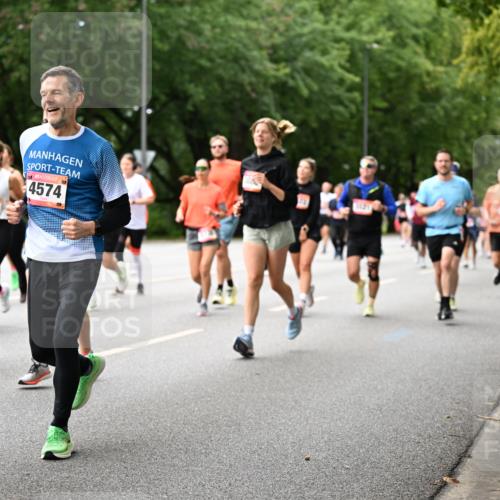 06.09.2026 - CURREX Alsterlauf Dr. Thomas Lammeyer http://msf.ph/oto/10115726 06.09.2026 09:11:17 Laufen 4423, 4081, 4574 meine-sportfotos.de