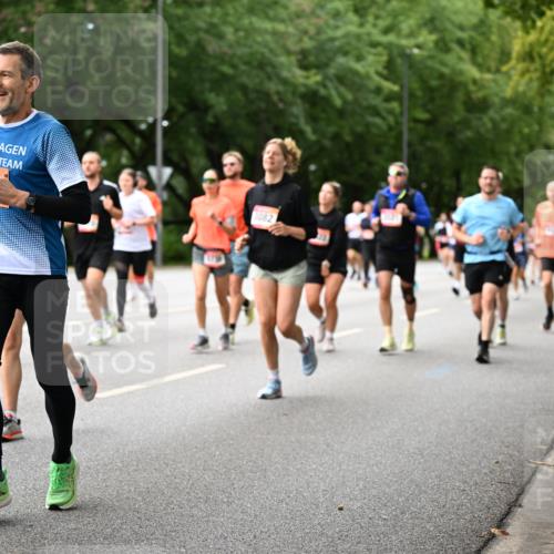 06.09.2026 - CURREX Alsterlauf Dr. Thomas Lammeyer http://msf.ph/oto/10115727 06.09.2026 09:11:17 Laufen 4425, 45, 4081 meine-sportfotos.de