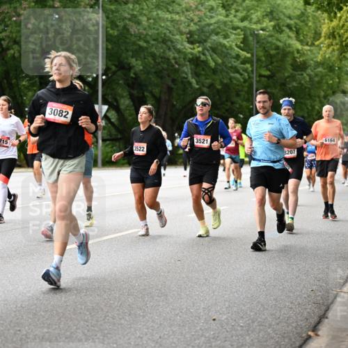 06.09.2026 - CURREX Alsterlauf Dr. Thomas Lammeyer http://msf.ph/oto/10115735 06.09.2026 09:11:18 Laufen 5120, 3082, 3522, 3521, 8207, 6164 meine-sportfotos.de