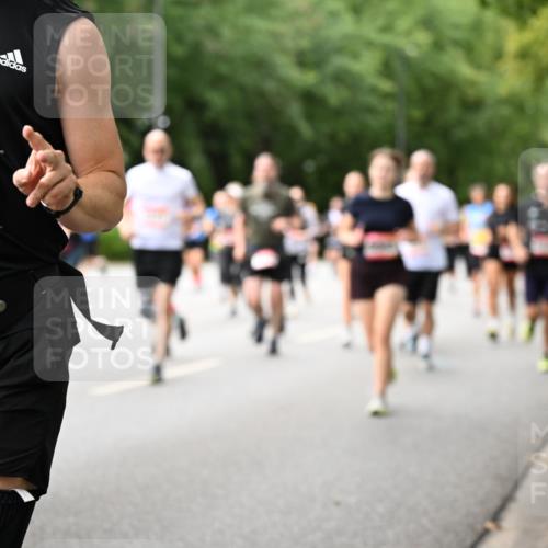 06.09.2026 - CURREX Alsterlauf Dr. Thomas Lammeyer http://msf.ph/oto/10115800 06.09.2026 09:11:30 Laufen 5095 meine-sportfotos.de