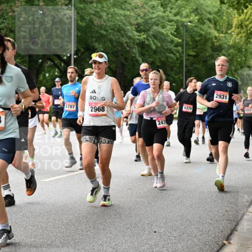 06.09.2026 - CURREX Alsterlauf Dr. Thomas Lammeyer http://msf.ph/oto/10115849 06.09.2026 09:11:40 Laufen 4464, 5707, 2968, 2476, 6379, 2931, 5653, 2257 meine-sportfotos.de