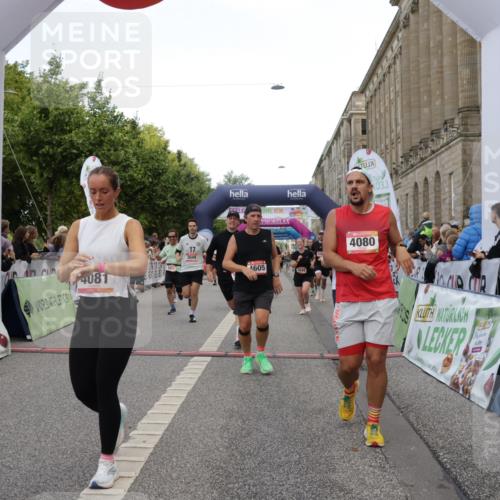06.09.2026 - CURREX Alsterlauf Yannick Fuchs http://msf.ph/oto/10115945 06.09.2026 09:58:59 Ziel 2060, 2065, 2649, 2981, 3049, 3203, 3313, 3323, 3517, 3546, 3552, 3765, 4048, 4080, 4081, 4299, 4605, 4779, 5099, 5100, 5661, 6064, 6065, 6311, 8051, 8206, 8265, 8320 meine-sportfotos.de