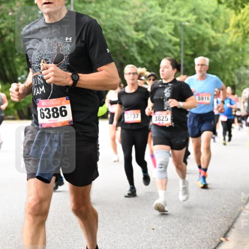 06.09.2026 - CURREX Alsterlauf Dr. Thomas Lammeyer http://msf.ph/oto/10115960 06.09.2026 09:11:57 Laufen 6386, 3737, 3825, 5916 meine-sportfotos.de