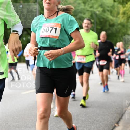 06.09.2026 - CURREX Alsterlauf Dr. Thomas Lammeyer http://msf.ph/oto/10116039 06.09.2026 09:12:08 Laufen 5071, 8219 meine-sportfotos.de