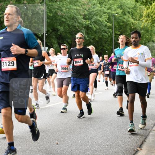 06.09.2026 - CURREX Alsterlauf Dr. Thomas Lammeyer http://msf.ph/oto/10116072 06.09.2026 09:12:13 Laufen 538, 3129, 447, 74, 3841, 4337, 5060, 49, 432, 3210 meine-sportfotos.de
