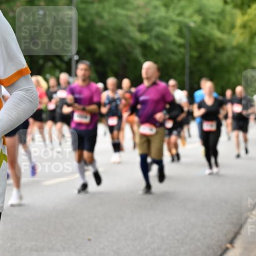 06.09.2026 - CURREX Alsterlauf Dr. Thomas Lammeyer http://msf.ph/oto/10116090 06.09.2026 09:12:15 Laufen  meine-sportfotos.de