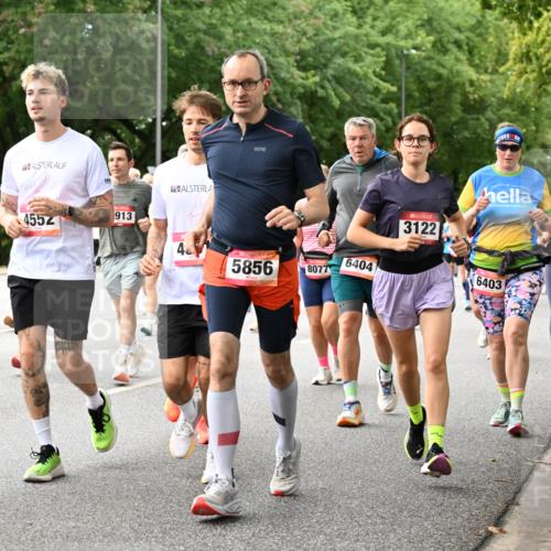 06.09.2026 - CURREX Alsterlauf Dr. Thomas Lammeyer http://msf.ph/oto/10116224 06.09.2026 09:12:33 Laufen 2660, 4552, 913, 4, 6404, 5856, 8077, 3122, 6403, 30 meine-sportfotos.de