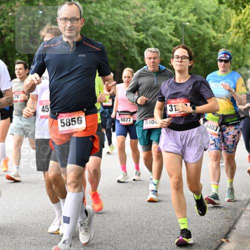 06.09.2026 - CURREX Alsterlauf Dr. Thomas Lammeyer http://msf.ph/oto/10116227 06.09.2026 09:12:33 Laufen 29, 45, 5856, 8077, 6404, 31, 6403, 3050 meine-sportfotos.de