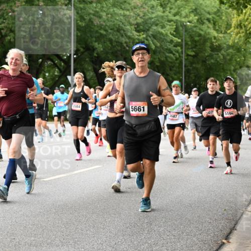 06.09.2026 - CURREX Alsterlauf Dr. Thomas Lammeyer http://msf.ph/oto/10116269 06.09.2026 09:12:39 Laufen 19, 3584, 196, 5523, 5661, 492, 07, 3687, 516, 17, 3049 meine-sportfotos.de