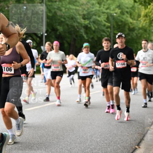 06.09.2026 - CURREX Alsterlauf Dr. Thomas Lammeyer http://msf.ph/oto/10116277 06.09.2026 09:12:40 Laufen 5661, 106, 5166, 17 meine-sportfotos.de