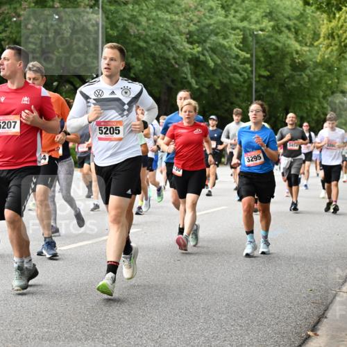 06.09.2026 - CURREX Alsterlauf Dr. Thomas Lammeyer http://msf.ph/oto/10116411 06.09.2026 09:12:58 Laufen 337, 5207, 4, 5205, 130, 3295, 3454, 326, 5005 meine-sportfotos.de