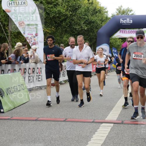 06.09.2026 - CURREX Alsterlauf Yannick Fuchs http://msf.ph/oto/10116587 06.09.2026 09:59:10 Ziel 2068, 2618, 2627, 2913, 3375, 3425, 3499, 3517, 3546, 3552, 3825, 3871, 4293, 4531, 4814, 4856, 4953, 4990, 5283, 5459, 5599, 5801, 5891, 6082, 6083, 6144, 6337, 8206, 8320 meine-sportfotos.de