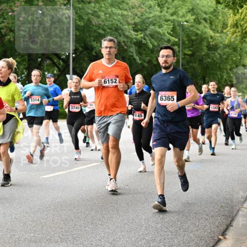 06.09.2026 - CURREX Alsterlauf Dr. Thomas Lammeyer http://msf.ph/oto/10116590 06.09.2026 09:13:20 Laufen 22, 713, 3314, 3740, 6780, 6152, 6145, 6365, 6343, 269, 4768 meine-sportfotos.de