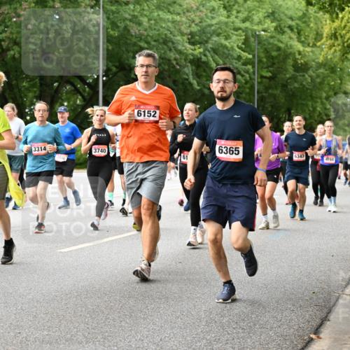 06.09.2026 - CURREX Alsterlauf Dr. Thomas Lammeyer http://msf.ph/oto/10116591 06.09.2026 09:13:20 Laufen 13, 3314, 2886, 3740, 6152, 6365, 269, 6343, 550, 4768, 61 meine-sportfotos.de