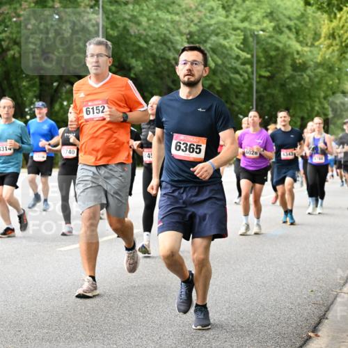 06.09.2026 - CURREX Alsterlauf Dr. Thomas Lammeyer http://msf.ph/oto/10116595 06.09.2026 09:13:21 Laufen 04, 6152, 3314, 3740, 6145, 6365, 6028, 6343 meine-sportfotos.de