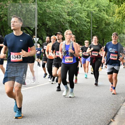 06.09.2026 - CURREX Alsterlauf Dr. Thomas Lammeyer http://msf.ph/oto/10116616 06.09.2026 09:13:24 Laufen 2882, 488, 5930, 3102, 6343, 20, 38, 4914, 5506, 4768, 2698, 6250, 5109 meine-sportfotos.de
