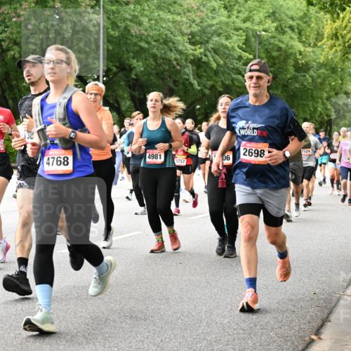 06.09.2026 - CURREX Alsterlauf Dr. Thomas Lammeyer http://msf.ph/oto/10116621 06.09.2026 09:13:25 Laufen 138, 4981, 4768, 8257, 06, 2698, 2524, 5109 meine-sportfotos.de