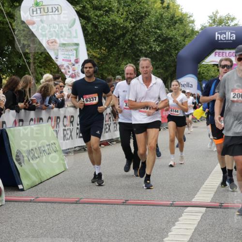 06.09.2026 - CURREX Alsterlauf Yannick Fuchs http://msf.ph/oto/10116630 06.09.2026 09:59:11 Ziel 2068, 2220, 2618, 2627, 2913, 3375, 3425, 3499, 3546, 3825, 3871, 3892, 4293, 4531, 4814, 4856, 4953, 4990, 5249, 5283, 5459, 5599, 5801, 5891, 6082, 6083, 6144, 6337 meine-sportfotos.de