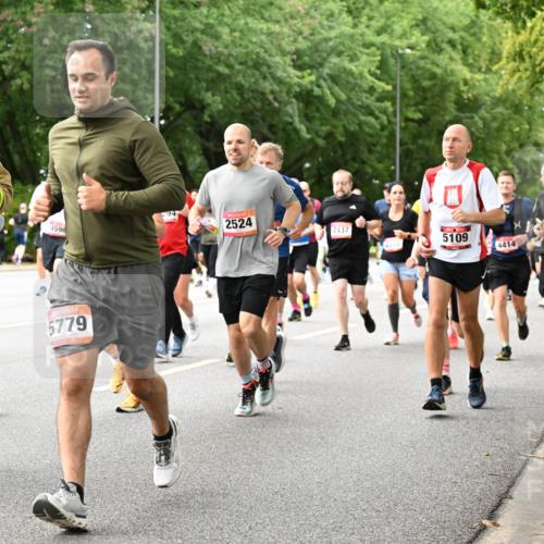06.09.2026 - CURREX Alsterlauf Dr. Thomas Lammeyer http://msf.ph/oto/10116646 06.09.2026 09:13:28 Laufen 575, 4596, 294, 5779, 2524, 2437, 5109, 4414, 5543 meine-sportfotos.de