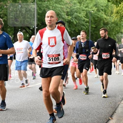 06.09.2026 - CURREX Alsterlauf Dr. Thomas Lammeyer http://msf.ph/oto/10116658 06.09.2026 09:13:30 Laufen 3511, 15, 5355, 5109, 4414, 4519, 5543 meine-sportfotos.de