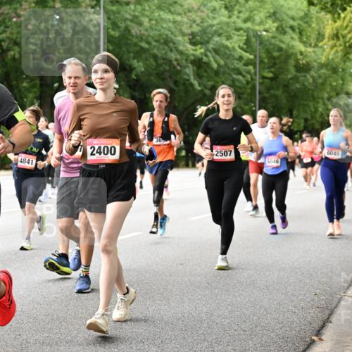 06.09.2026 - CURREX Alsterlauf Dr. Thomas Lammeyer http://msf.ph/oto/10116684 06.09.2026 09:13:35 Laufen 36, 2856, 4841, 2400, 2507, 6049, 6046 meine-sportfotos.de