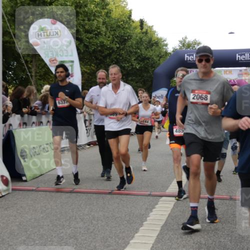 06.09.2026 - CURREX Alsterlauf Yannick Fuchs http://msf.ph/oto/10116685 06.09.2026 09:59:11 Ziel 2068, 2220, 2618, 2627, 2913, 3375, 3425, 3499, 3546, 3825, 3871, 3892, 4293, 4531, 4814, 4856, 4953, 4990, 5249, 5283, 5459, 5599, 5801, 5891, 6082, 6083, 6144, 6337 meine-sportfotos.de