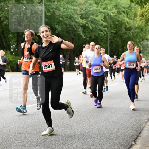 06.09.2026 - CURREX Alsterlauf Dr. Thomas Lammeyer http://msf.ph/oto/10116694 06.09.2026 09:13:36 Laufen 2591, 365, 2507, 6046, 6049 meine-sportfotos.de