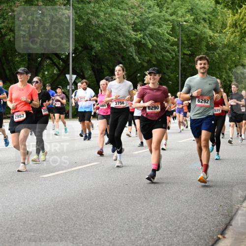06.09.2026 - CURREX Alsterlauf Dr. Thomas Lammeyer http://msf.ph/oto/10116737 06.09.2026 09:13:42 Laufen 3721, 4259, 3412, 250, 6460, 3756, 2957, 6290, 437, 6292, 5284, 520, 68, 4733, 4229 meine-sportfotos.de