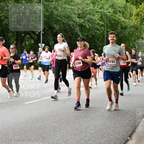 06.09.2026 - CURREX Alsterlauf Dr. Thomas Lammeyer http://msf.ph/oto/10116739 06.09.2026 09:13:42 Laufen 3756, 3721, 3412, 57371, 4259, 2957, 2504, 6290, 6292, 712, 2520, 6368 meine-sportfotos.de