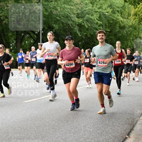 06.09.2026 - CURREX Alsterlauf Dr. Thomas Lammeyer http://msf.ph/oto/10116741 06.09.2026 09:13:42 Laufen 4259, 2957, 5737, 250, 3412, 3750, 4784, 6290, 6292, 2520, 3712, 6368, 4229 meine-sportfotos.de