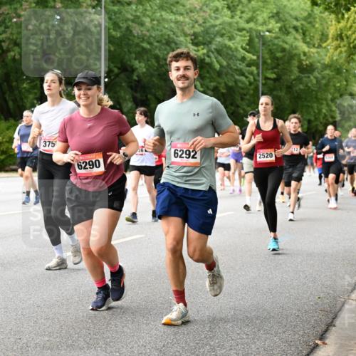 06.09.2026 - CURREX Alsterlauf Dr. Thomas Lammeyer http://msf.ph/oto/10116744 06.09.2026 09:13:43 Laufen 375, 250, 6290, 6292, 2520 meine-sportfotos.de