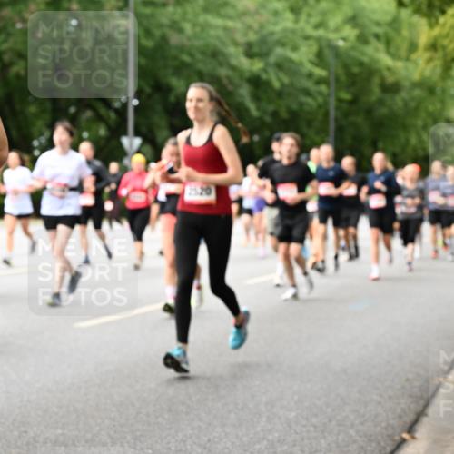06.09.2026 - CURREX Alsterlauf Dr. Thomas Lammeyer http://msf.ph/oto/10116754 06.09.2026 09:13:44 Laufen  meine-sportfotos.de