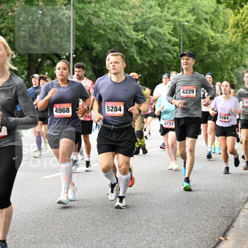 06.09.2026 - CURREX Alsterlauf Dr. Thomas Lammeyer http://msf.ph/oto/10116803 06.09.2026 09:13:50 Laufen 366, 1507, 4968, 5284, 4733, 4229, 6264, 3969 meine-sportfotos.de