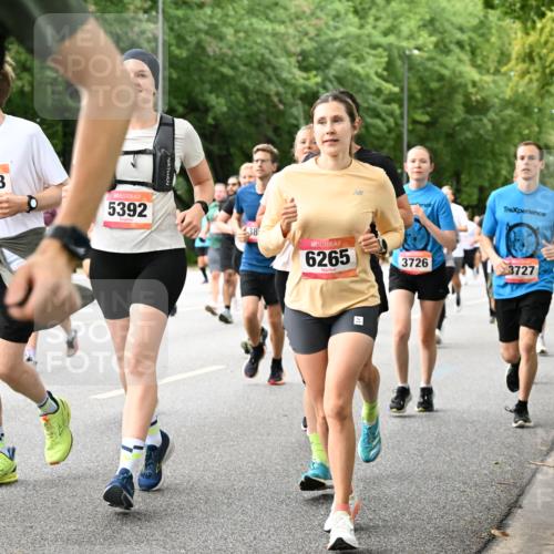 06.09.2026 - CURREX Alsterlauf Dr. Thomas Lammeyer http://msf.ph/oto/10116833 06.09.2026 09:13:54 Laufen 6, 93, 5392, 38, 6265, 3726, 3727 meine-sportfotos.de
