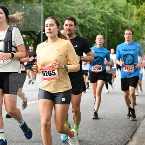 06.09.2026 - CURREX Alsterlauf Dr. Thomas Lammeyer http://msf.ph/oto/10116838 06.09.2026 09:13:54 Laufen 5392, 275, 6265, 1, 3726, 3727 meine-sportfotos.de
