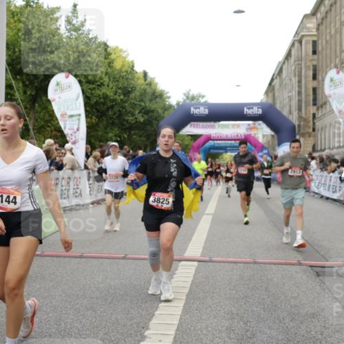 06.09.2026 - CURREX Alsterlauf Yannick Fuchs http://msf.ph/oto/10116853 06.09.2026 09:59:14 Ziel 2068, 2220, 2367, 2618, 2627, 2913, 3375, 3425, 3825, 3844, 3871, 3892, 4217, 4531, 4748, 4856, 4990, 5249, 5283, 5459, 5599, 5801, 5891, 6083, 6144, 6337 meine-sportfotos.de