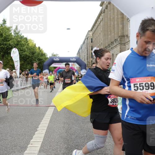 06.09.2026 - CURREX Alsterlauf Yannick Fuchs http://msf.ph/oto/10116900 06.09.2026 09:59:16 Ziel 2068, 2220, 2367, 2913, 3375, 3825, 3844, 3892, 4217, 4531, 4748, 4791, 4856, 4990, 5160, 5249, 5283, 5459, 5599, 5723, 5735, 5891, 6144, 6337 meine-sportfotos.de