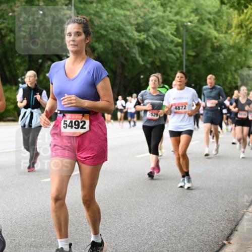06.09.2026 - CURREX Alsterlauf Dr. Thomas Lammeyer http://msf.ph/oto/10116917 06.09.2026 09:14:04 Laufen 547, 5492, 3529, 4872 meine-sportfotos.de