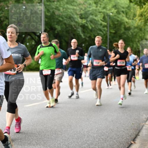 06.09.2026 - CURREX Alsterlauf Dr. Thomas Lammeyer http://msf.ph/oto/10116931 06.09.2026 09:14:06 Laufen 4872, 2775, 5539 meine-sportfotos.de