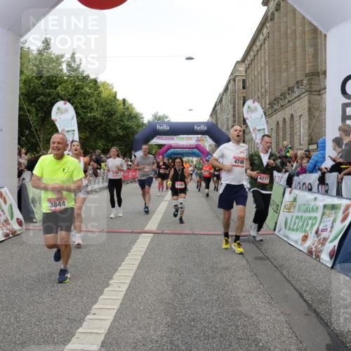 06.09.2026 - CURREX Alsterlauf Yannick Fuchs http://msf.ph/oto/10117058 06.09.2026 09:59:19 Ziel 2220, 2367, 2913, 3375, 3600, 3657, 3825, 3844, 3892, 4139, 4158, 4217, 4531, 4748, 4791, 5160, 5249, 5283, 5723, 5735, 5891, 6059, 6144, 6312, 6337, 6443, 6447 meine-sportfotos.de