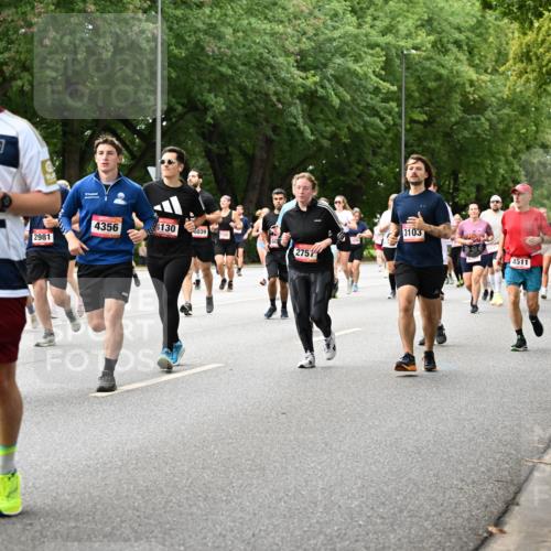 06.09.2026 - CURREX Alsterlauf Dr. Thomas Lammeyer http://msf.ph/oto/10117085 06.09.2026 09:14:25 Laufen 4356, 130, 039, 6208, 2981, 2757, 3103, 4511, 300 meine-sportfotos.de