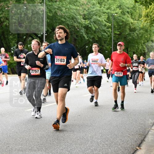 06.09.2026 - CURREX Alsterlauf Dr. Thomas Lammeyer http://msf.ph/oto/10117099 06.09.2026 09:14:27 Laufen 130, 8306, 2757, 3103, 5802, 4511, 3004, 3005 meine-sportfotos.de