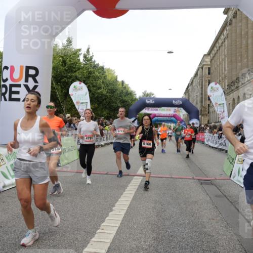 06.09.2026 - CURREX Alsterlauf Yannick Fuchs http://msf.ph/oto/10117135 06.09.2026 09:59:20 Ziel 2220, 2367, 2772, 2913, 3600, 3657, 3825, 3844, 3892, 4091, 4139, 4158, 4217, 4748, 4791, 5160, 5249, 5283, 5723, 5735, 6059, 6144, 6312, 6443, 6447 meine-sportfotos.de