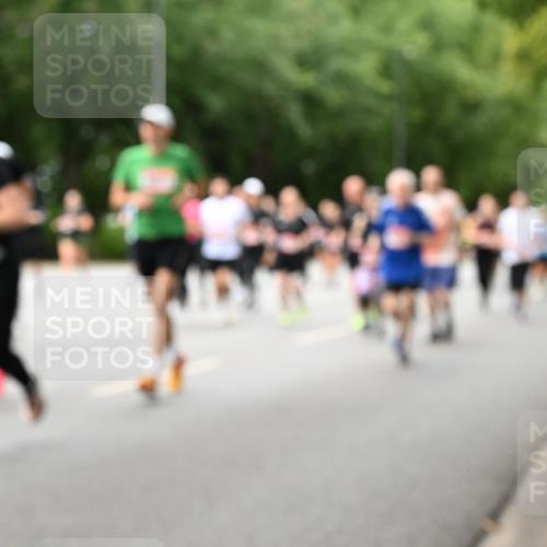 06.09.2026 - CURREX Alsterlauf Dr. Thomas Lammeyer http://msf.ph/oto/10117207 06.09.2026 09:14:41 Laufen  meine-sportfotos.de