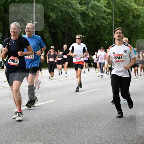 06.09.2026 - CURREX Alsterlauf Dr. Thomas Lammeyer http://msf.ph/oto/10117299 06.09.2026 09:14:55 Laufen 6395, 2658, 2903, 8935, 5390, 8244, 203 meine-sportfotos.de