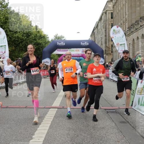 06.09.2026 - CURREX Alsterlauf Yannick Fuchs http://msf.ph/oto/10117357 06.09.2026 09:59:23 Ziel 2220, 2367, 2772, 3535, 3542, 3600, 3657, 3844, 3892, 4091, 4139, 4158, 4217, 4748, 4791, 5160, 5249, 5723, 5735, 6059, 6312, 6443, 6447 meine-sportfotos.de