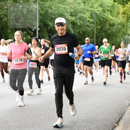 06.09.2026 - CURREX Alsterlauf Dr. Thomas Lammeyer http://msf.ph/oto/10117397 06.09.2026 09:15:09 Laufen 23, 4775, 5576, 3933, 2035 meine-sportfotos.de