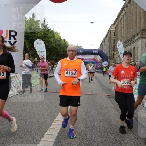 06.09.2026 - CURREX Alsterlauf Yannick Fuchs http://msf.ph/oto/10117418 06.09.2026 09:59:24 Ziel 2367, 2772, 3535, 3542, 3600, 3657, 3844, 4091, 4139, 4158, 4217, 4478, 4748, 4791, 5160, 5712, 5723, 5735, 6059, 6312, 6443, 6447 meine-sportfotos.de